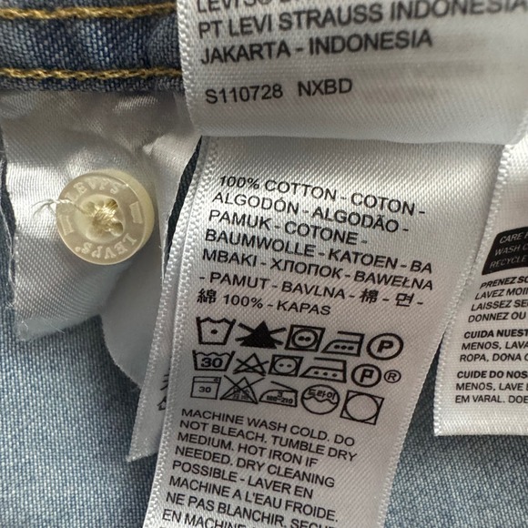 Levi's Mens Large Long Sleeve Denim Western Shirt Light Wash Pearl Snap Buttons - Picture 8 of 9